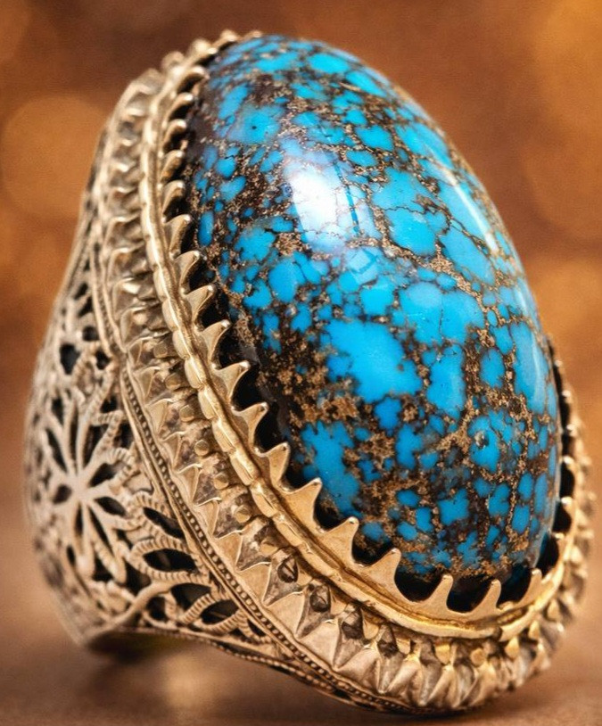 رگه سرخ عنکبوتی قواره درشت، مغز سنگ، ذات سرخ سنگ چاهی، با رگه های بسیار منظم و منحصر بفرد